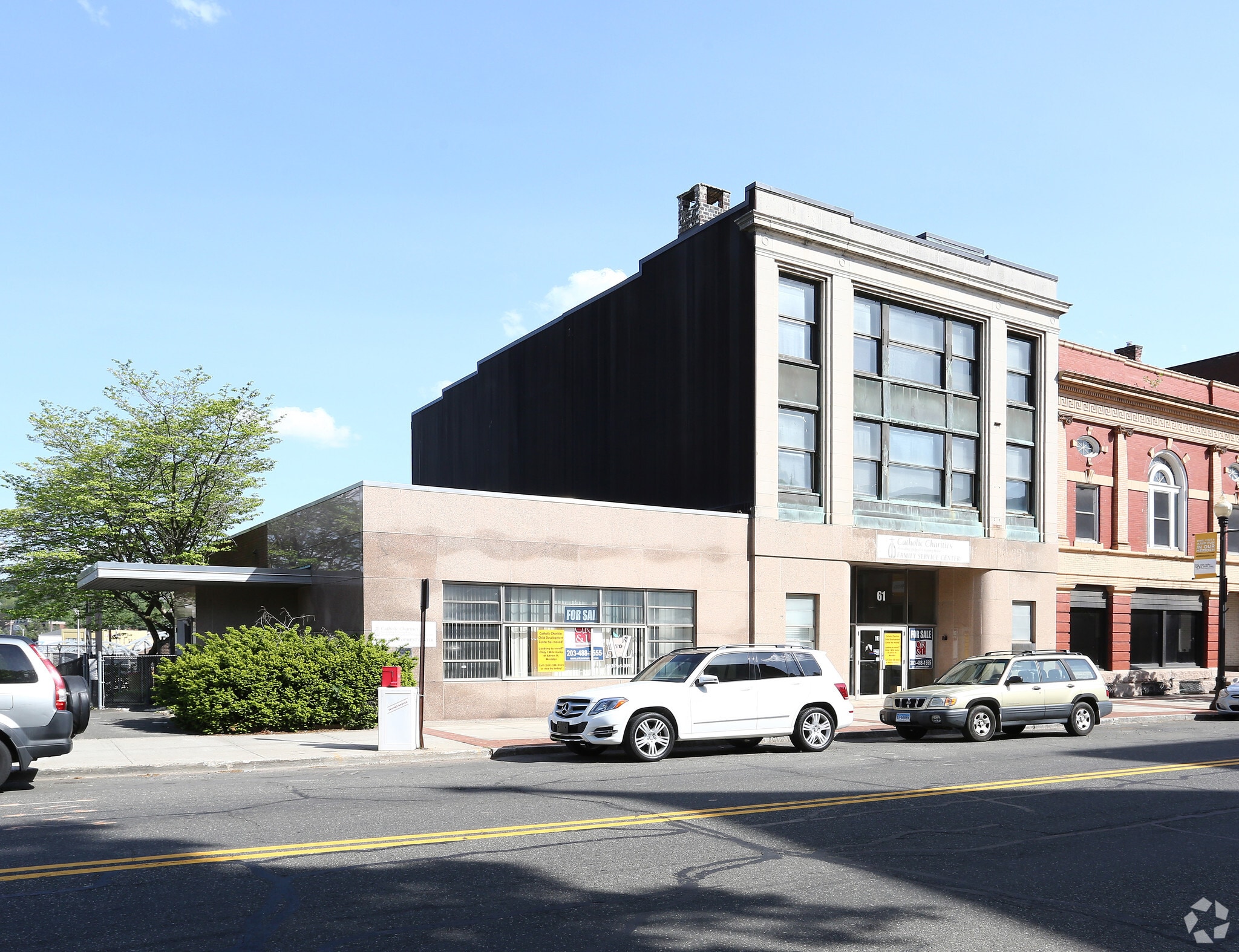 61 Colony St, Meriden, CT for sale Primary Photo- Image 1 of 1