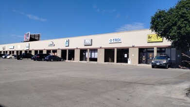 2501 S W S Young Dr, Killeen, TX for lease Building Photo- Image 1 of 9