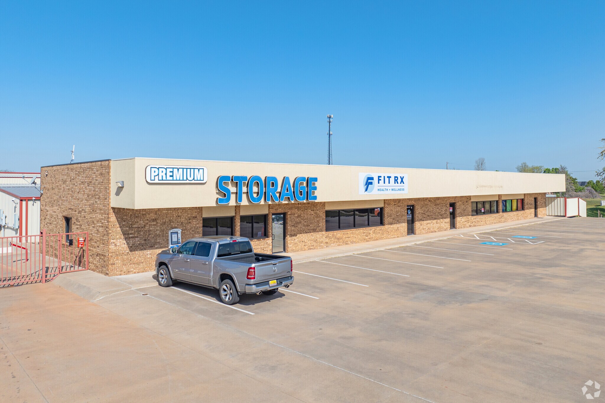 807 N Mustang Rd, Tuttle, OK for sale Primary Photo- Image 1 of 1