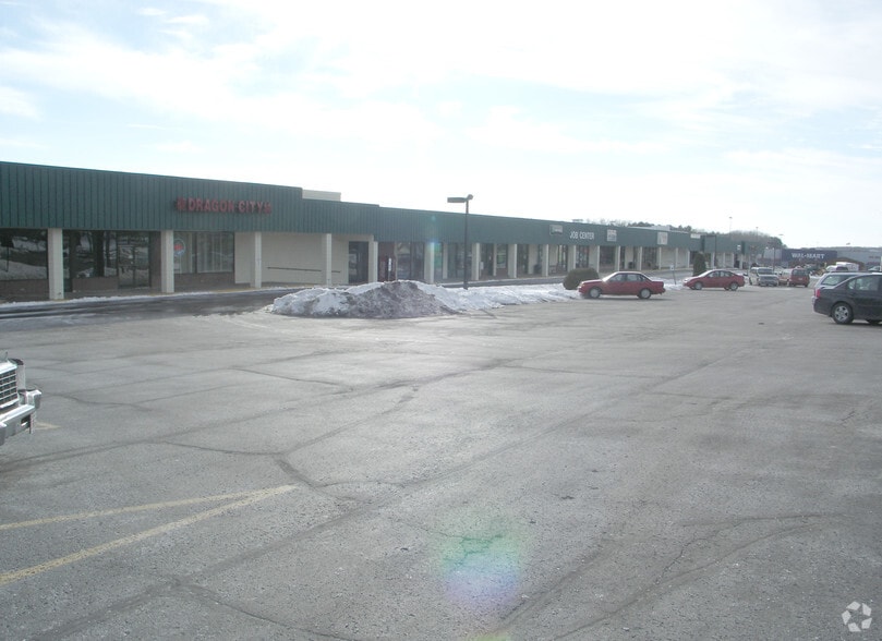 720-756 Broadway St, Berlin, WI for sale - Primary Photo - Image 1 of 29