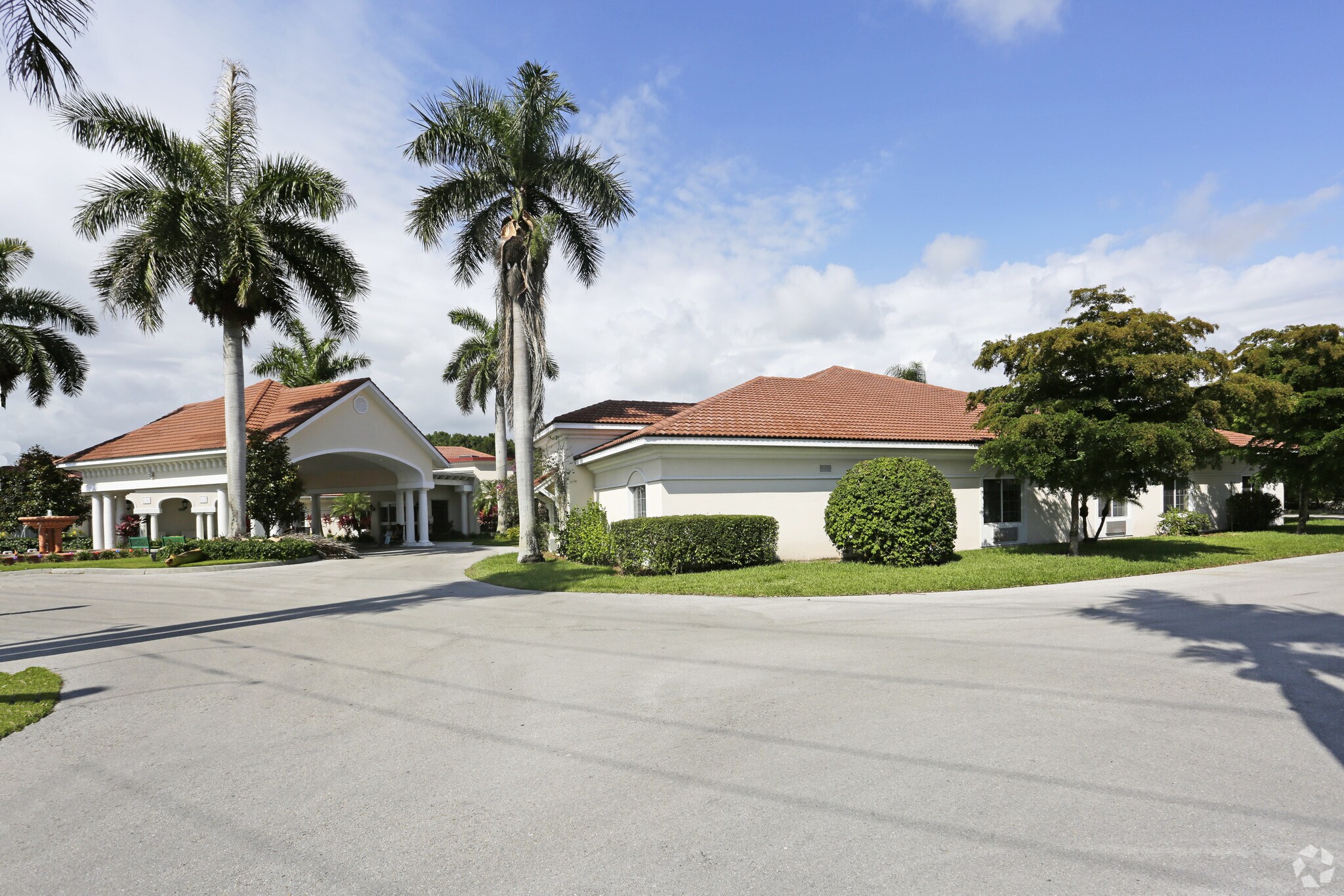2626 Goodlette Rd N, Naples, FL for sale Primary Photo- Image 1 of 1