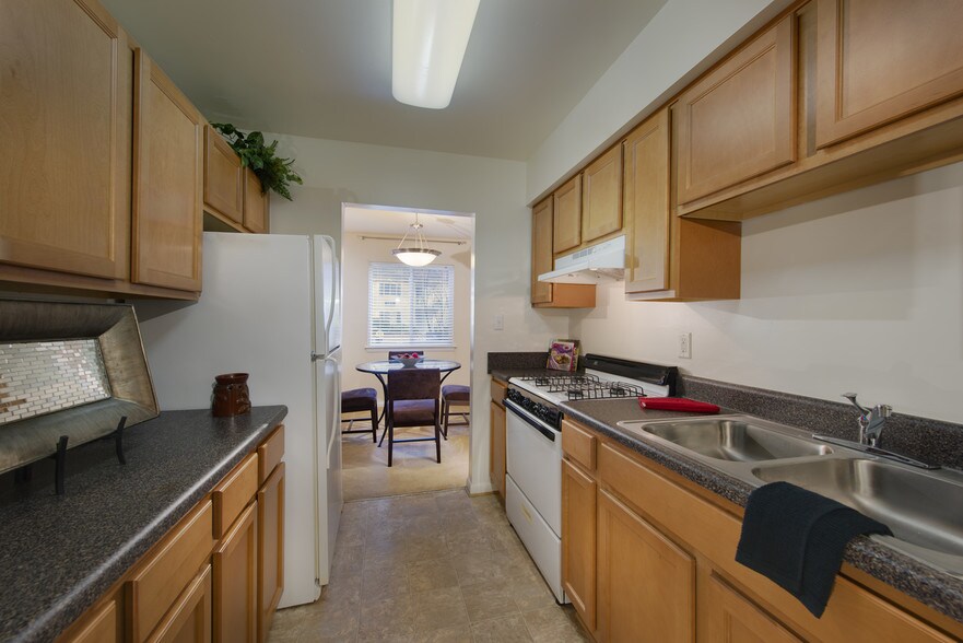 149 S Budding Ave, Virginia Beach, VA for sale - Building Photo - Image 1 of 1