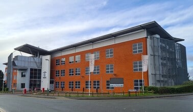 4 Barling Way, Nuneaton for lease Building Photo- Image 1 of 3