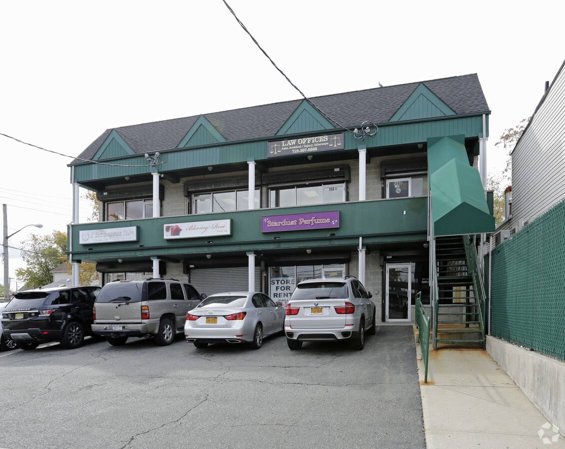 586 Midland Ave, Staten Island, NY 10306
