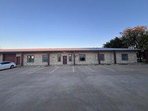 2281 N Masch Branch Rd, Denton, TX for lease Building Photo- Image 1 of 20