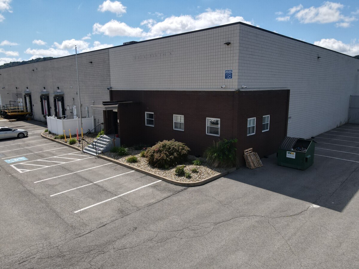 565 Avenue C, Leetsdale, PA 15056 Building 18
