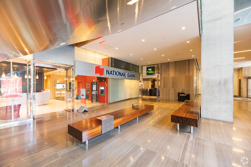 18 York St, Toronto, ON for lease - Lobby - Image 3 of 7