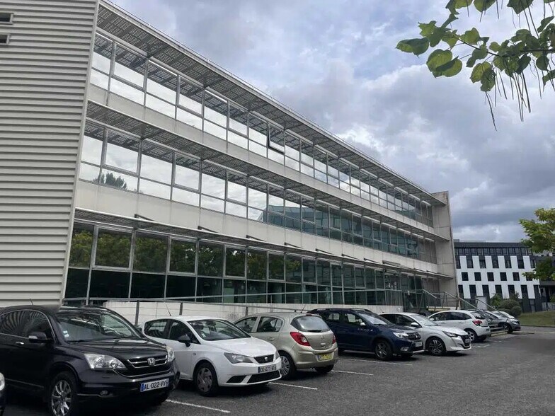 Flex in Bruges for lease - Building Photo - Image 1 of 19