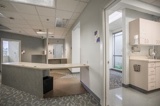 2600-2602 Cherry Ave, Bremerton, WA for sale Interior Photo- Image 2 of 4