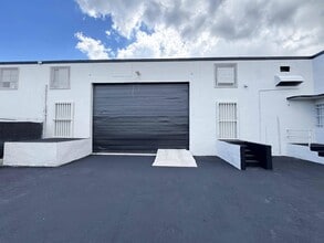 286-288 NE 67th St, Miami, FL for lease Interior Photo- Image 1 of 5