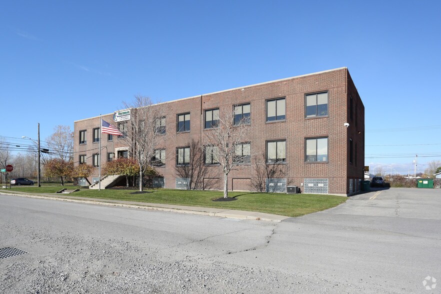 2558 Hamburg Tpke, Buffalo, NY for sale - Primary Photo - Image 1 of 1