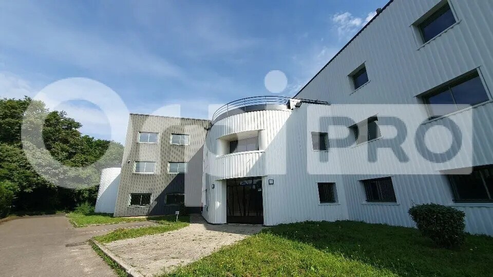 Office in Gretz-Armainvilliers for lease Building Photo- Image 1 of 8
