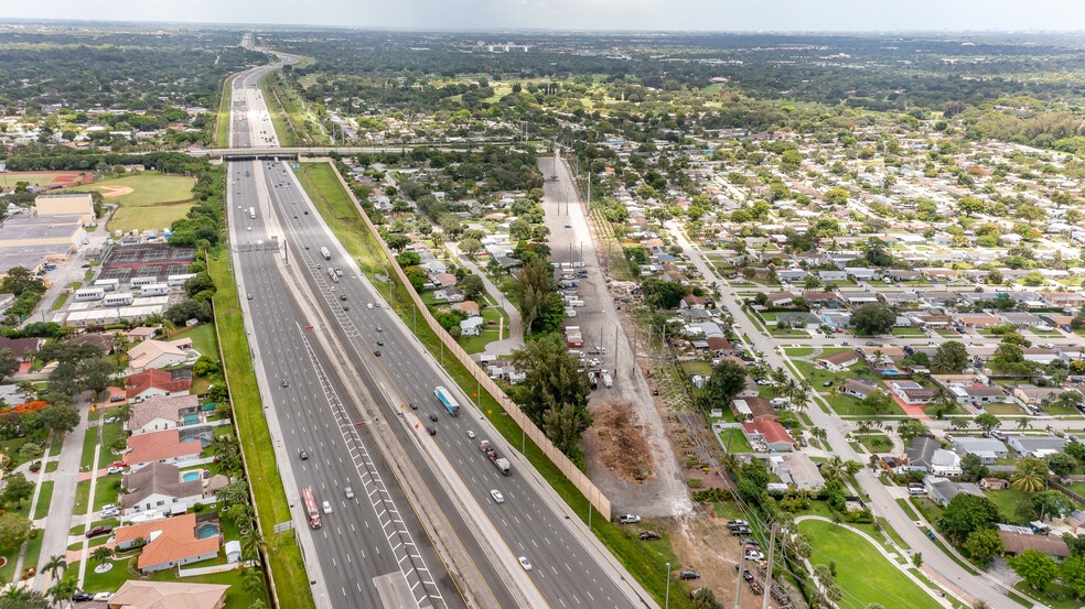 5050 Peters Rd, Plantation, FL for lease - Aerial - Image 2 of 11