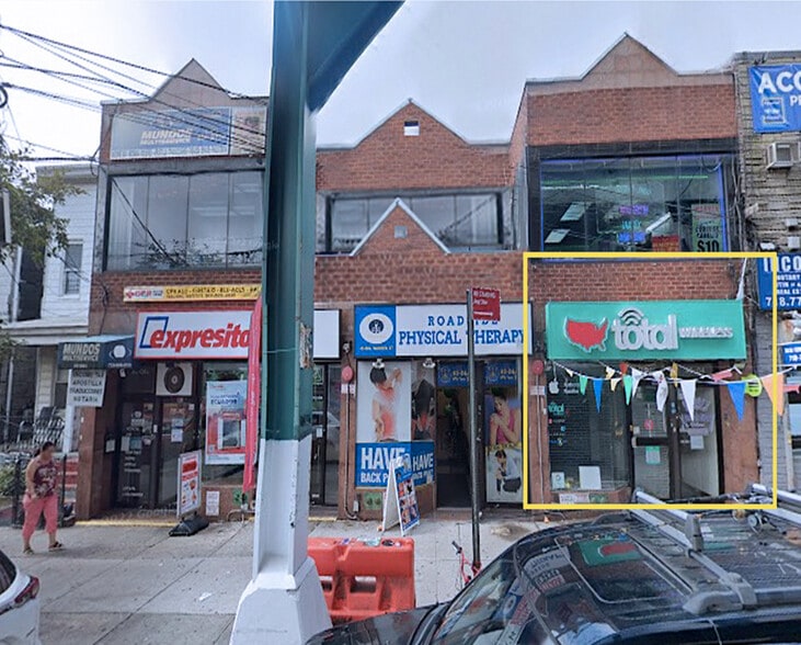 4004 Warren St, Elmhurst, NY for sale - Building Photo - Image 1 of 1