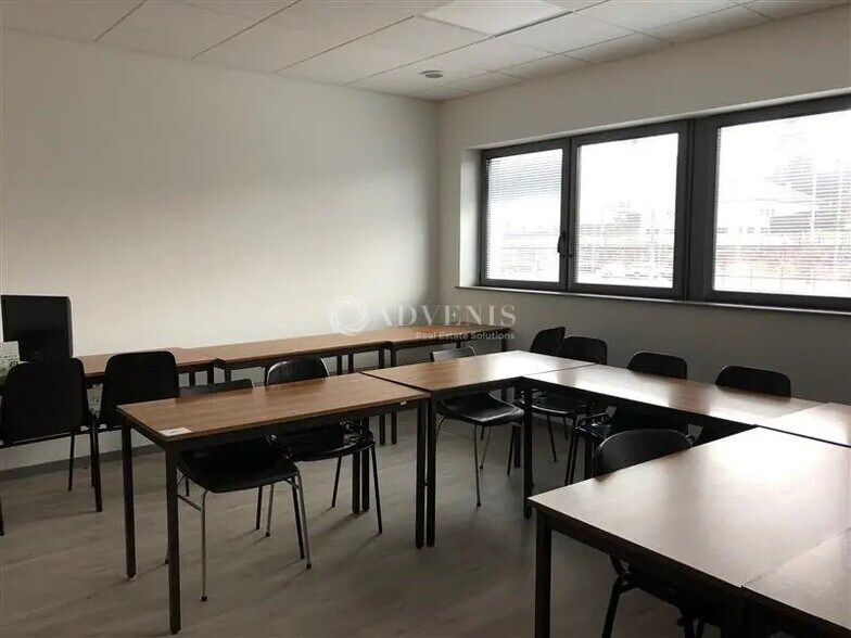 Office in Épinal for lease - Interior Photo - Image 3 of 11