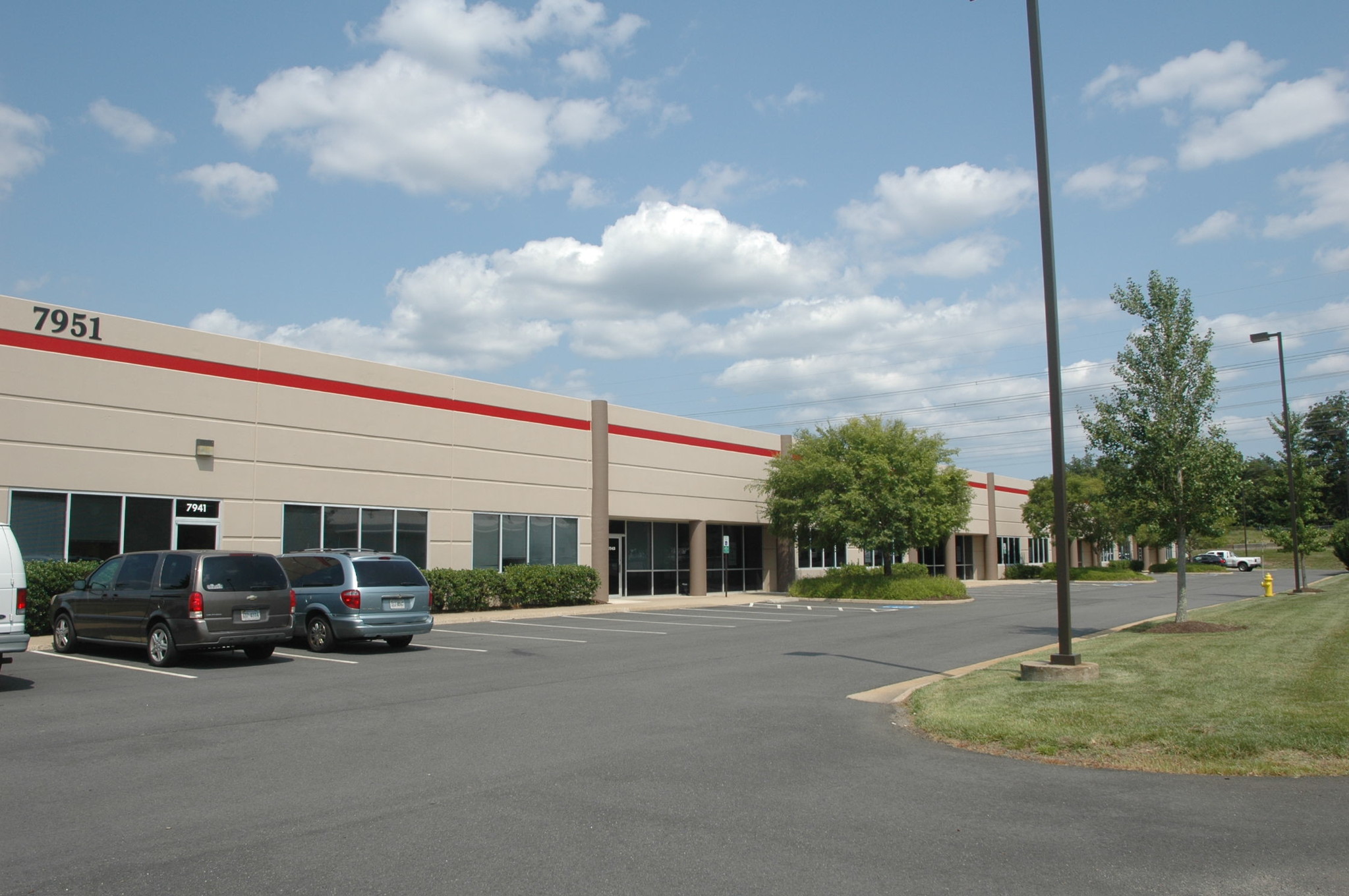 7951 Gainsford Ct, Bristow, VA for lease Primary Photo- Image 1 of 9