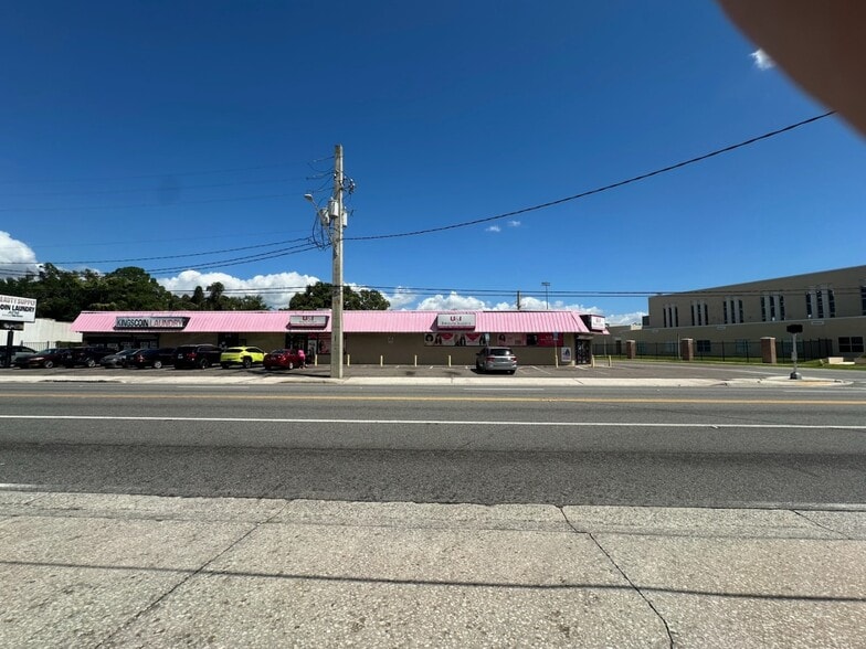 1907 Kings Rd, Jacksonville, FL for sale - Building Photo - Image 2 of 6