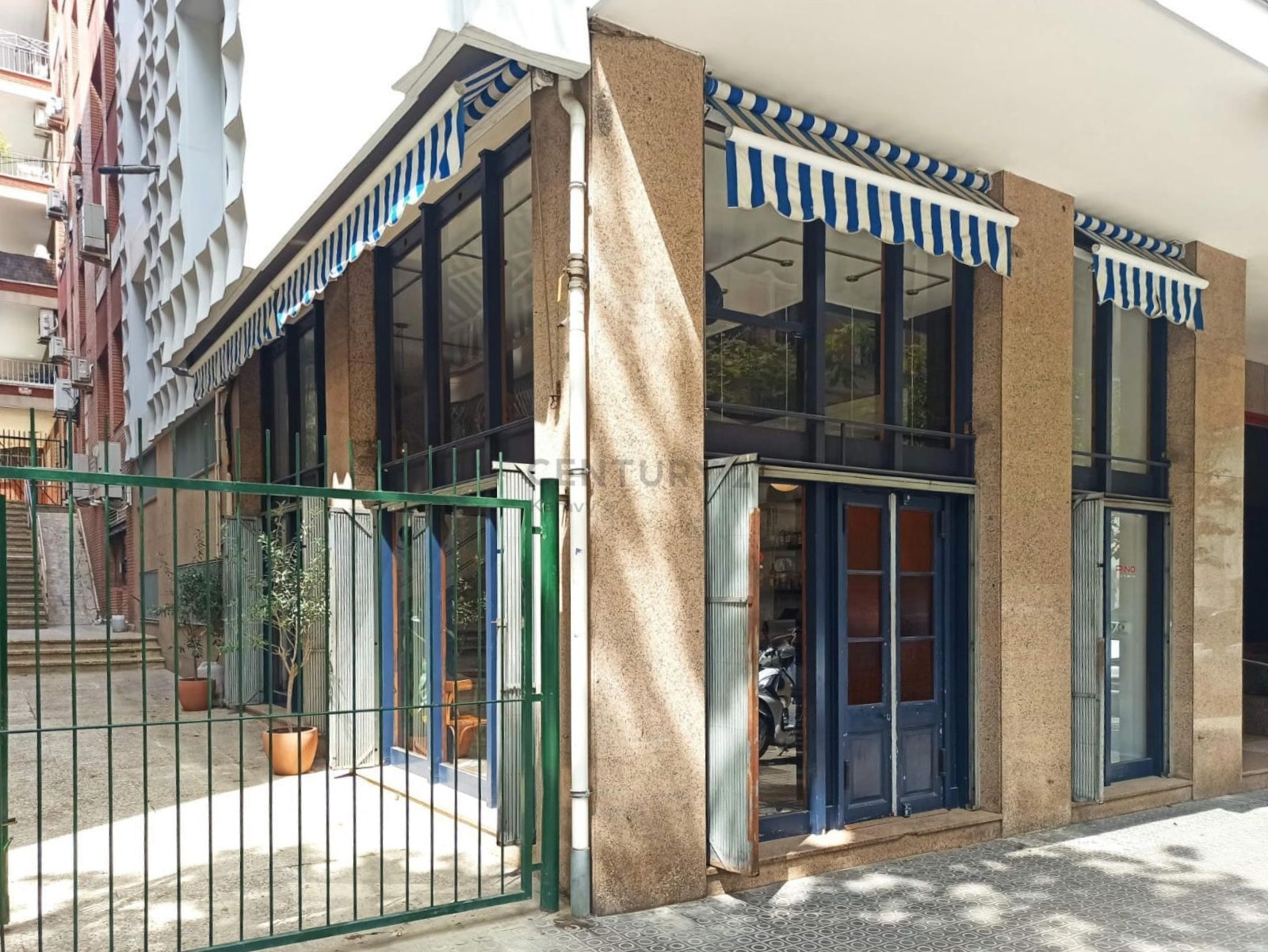 Retail in Barcelona, Barcelona for lease Interior Photo- Image 1 of 10