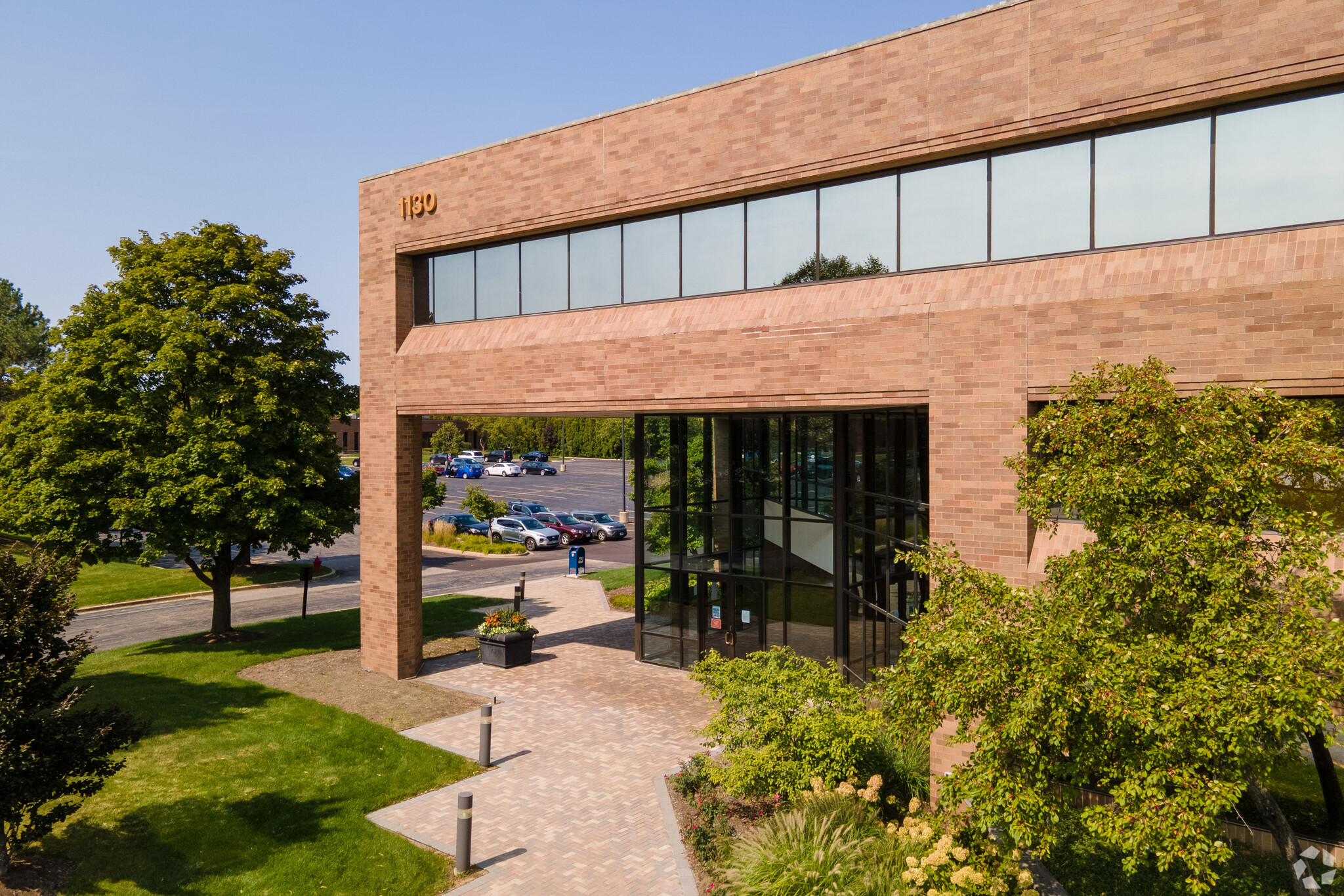 1130 W Lake Cook Rd, Buffalo Grove, IL for lease Building Photo- Image 1 of 14