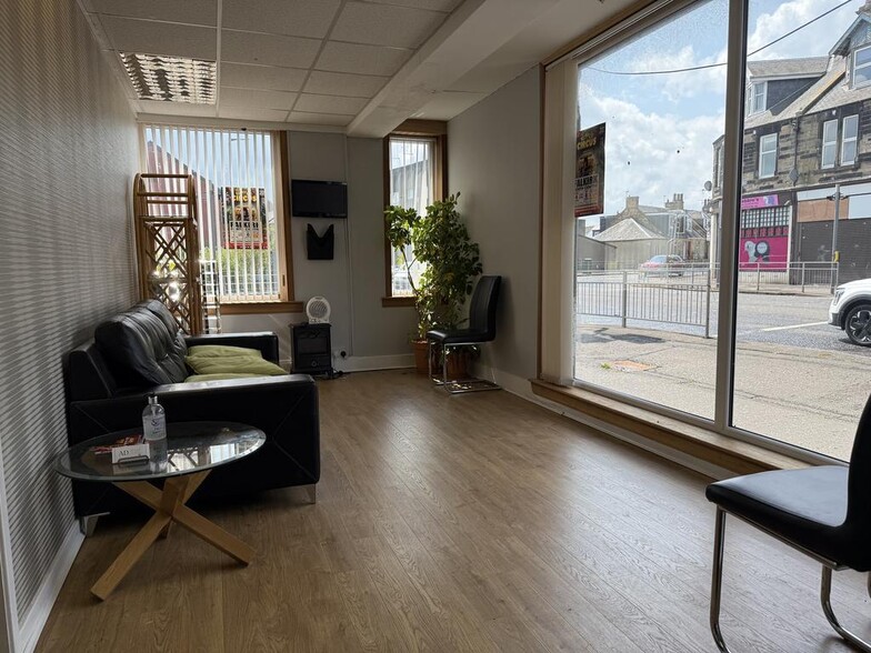 1-5 Carron Rd, Falkirk for sale - Building Photo - Image 2 of 2