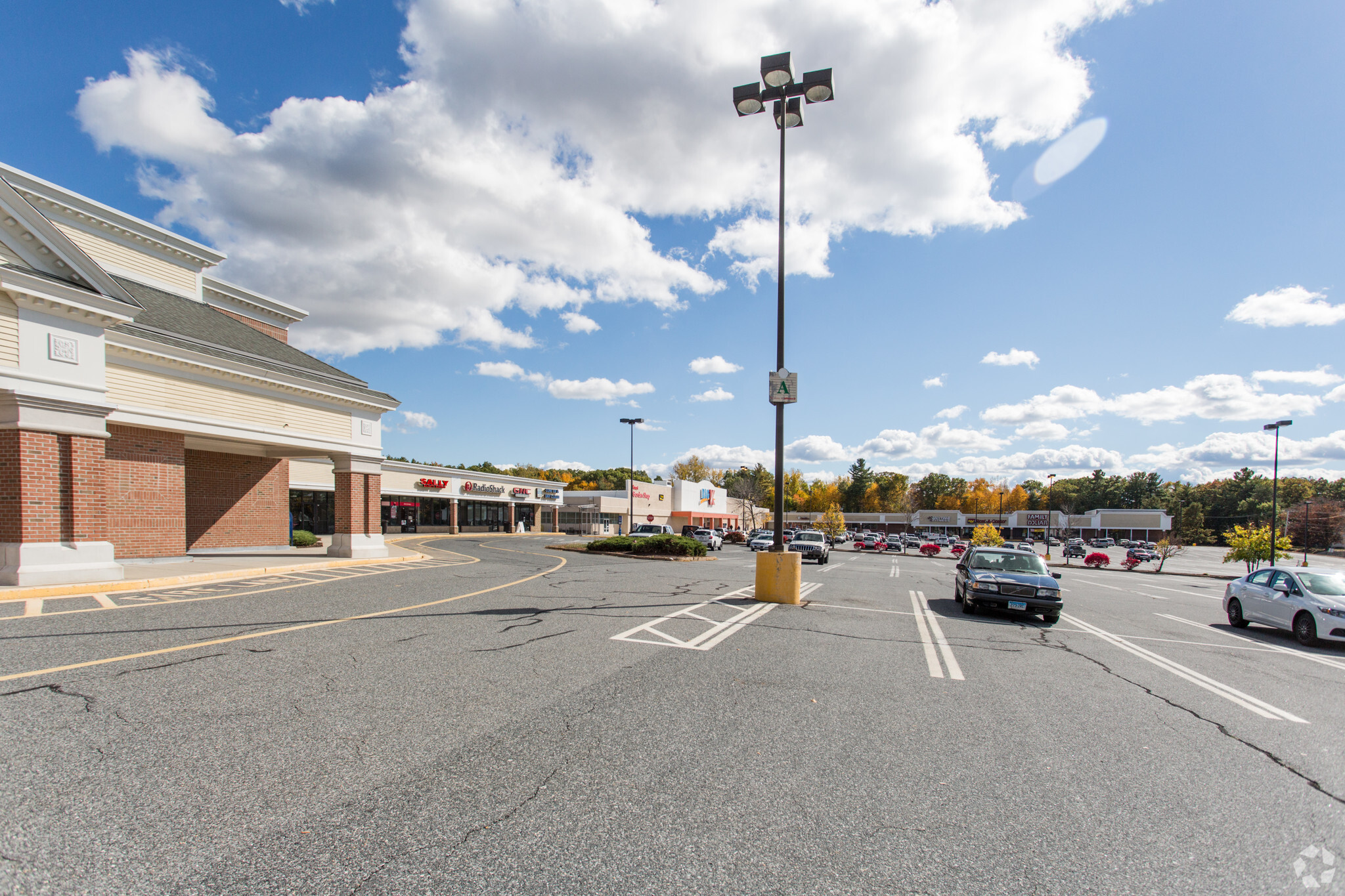 70-86 Worcester Rd, Webster, MA 01570 - Webster Plaza | LoopNet