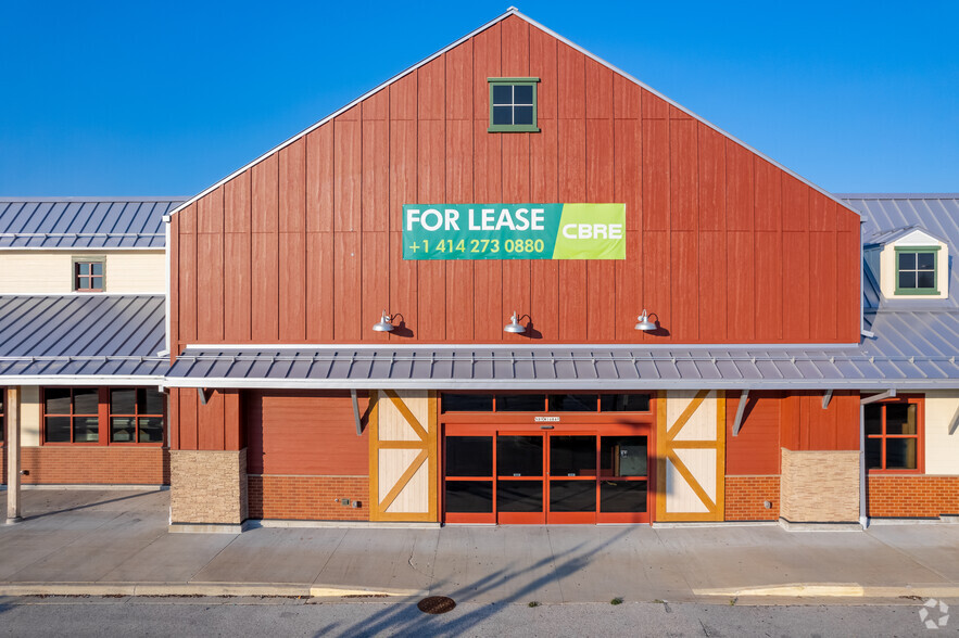 N89W16849 Appleton Ave, Menomonee Falls, WI for lease - Building Photo - Image 3 of 7