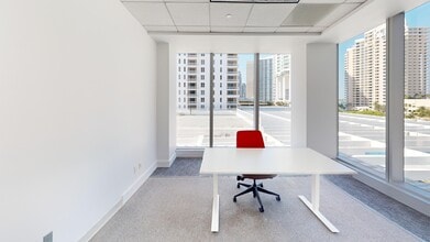 501 Brickell Key Dr, Miami, FL for lease Building Photo- Image 2 of 4