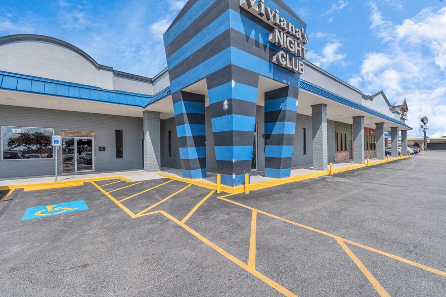 4622 Dacoma Street, Houston, TX for lease - Building Photo - Image 2 of 20
