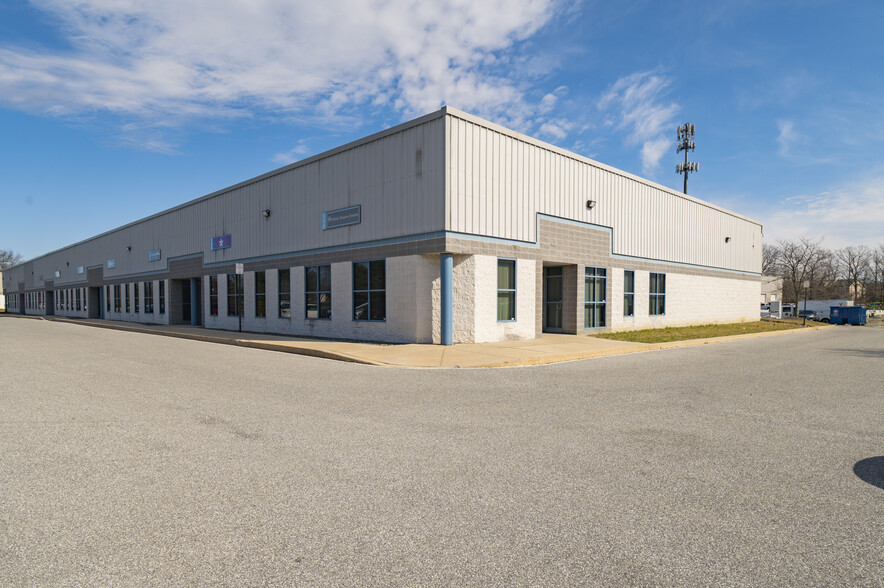 100-110 Carson Dr, Bear, DE for lease - Building Photo - Image 2 of 15