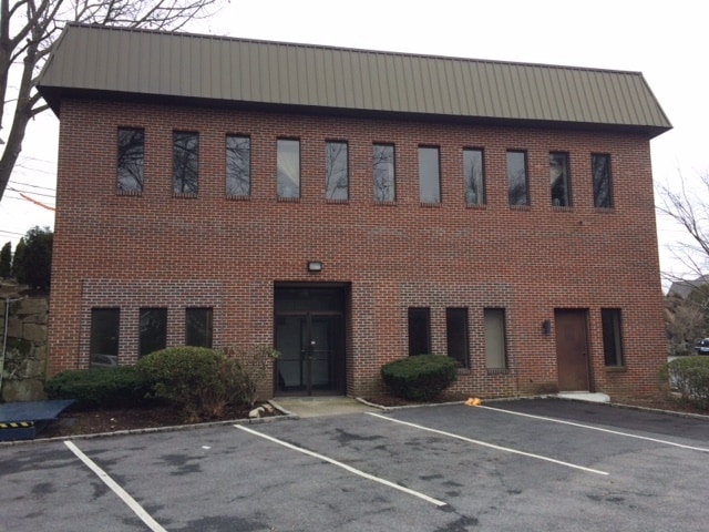 544 Old Post No 3 Rd, Greenwich, CT for sale - Building Photo - Image 1 of 1