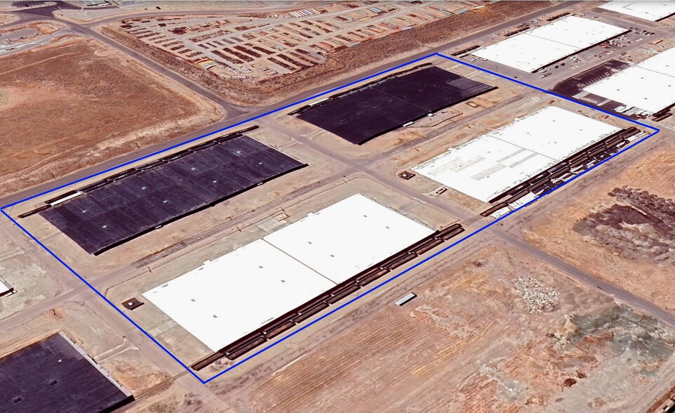 360,000 SF -Industrial Warehouses w/Rail portfolio of 4 properties for sale on LoopNet.com - Building Photo - Image 1 of 12