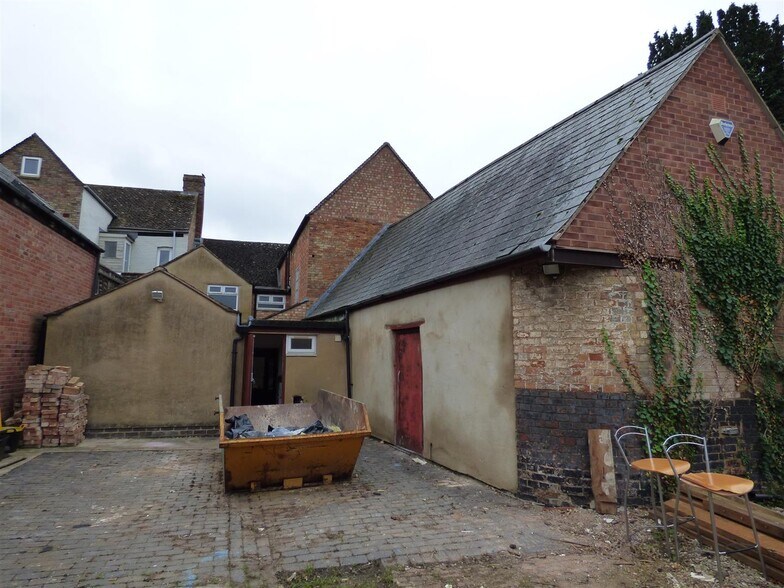 20 Sheep St, Shipston On Stour, CV36 4AF Retail for Sale
