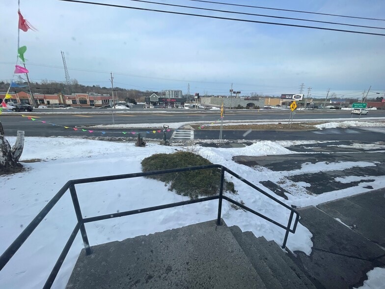 102 Headson Dr, Syracuse, NY for sale - Building Photo - Image 3 of 5