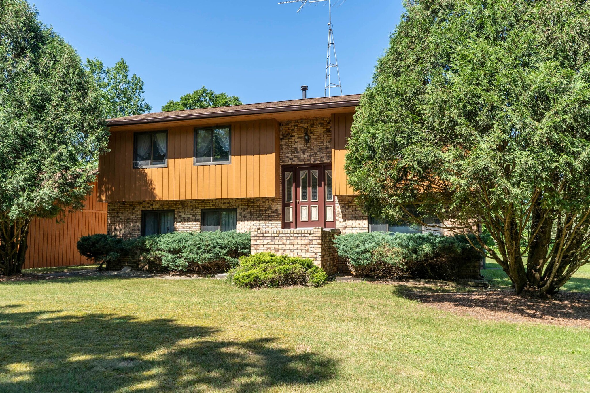 N3505 6th Rd, Oxford, WI for sale Primary Photo- Image 1 of 1