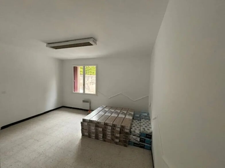 Office in Baillargues for lease - Interior Photo - Image 3 of 7