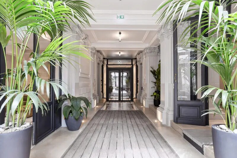 33 Rue De Châteaudun, Paris for lease - Lobby - Image 3 of 20