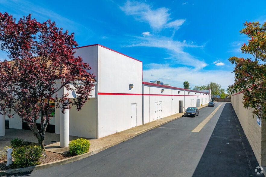 1251 Base Line Rd, Roseville, CA for lease - Building Photo - Image 3 of 7