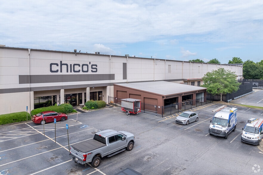 1275 Barrow Industrial Pky, Auburn, GA for sale - Primary Photo - Image 1 of 4