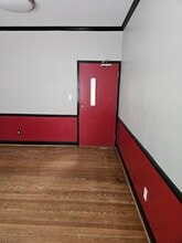 5852 Washington Blvd, Arlington, VA for lease Interior Photo- Image 1 of 7