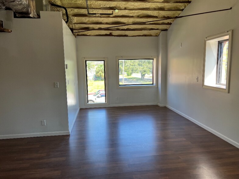 1603 Albany St, Brunswick, GA for lease - Interior Photo - Image 3 of 12