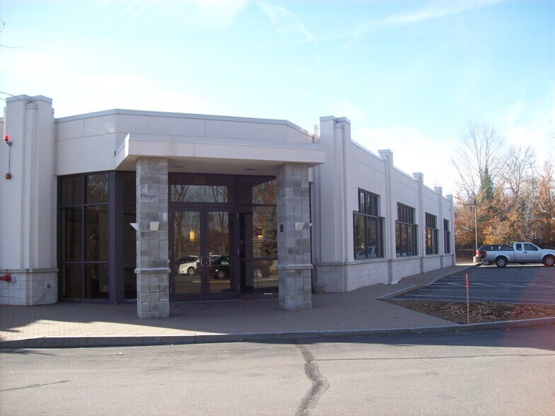 53 Goffstown Rd, Manchester, NH for sale - Building Photo - Image 1 of 1