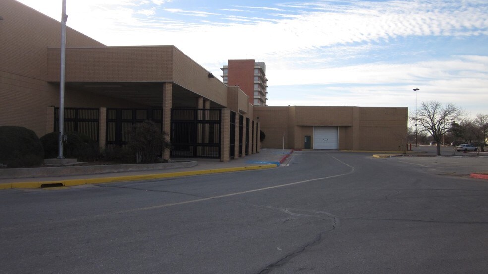 Sears Lawton Ok >> 428 Sw C Ave Lawton Ok 73501 Property For Lease On Loopnet Com Sears Lawton Ok >> 428 Sw C Ave Lawton Ok 73501 Property For Lease On Loopnet Com