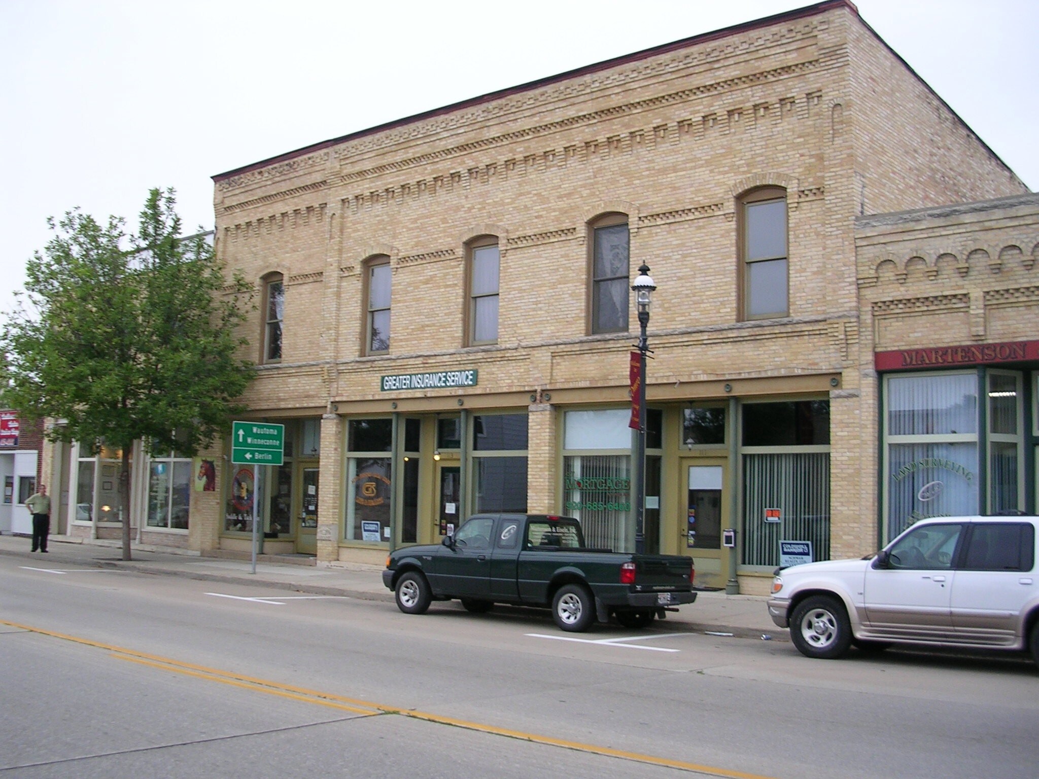 107-115 W Main St, Omro, WI for sale Primary Photo- Image 1 of 1