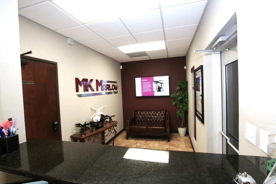 16116 College Oak Dr, San Antonio, TX for lease - Building Photo - Image 2 of 16
