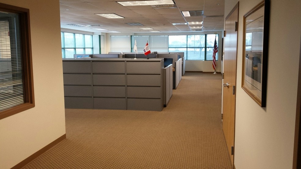 1 Chelsea St, New London, CT for lease - Interior Photo - Image 3 of 17