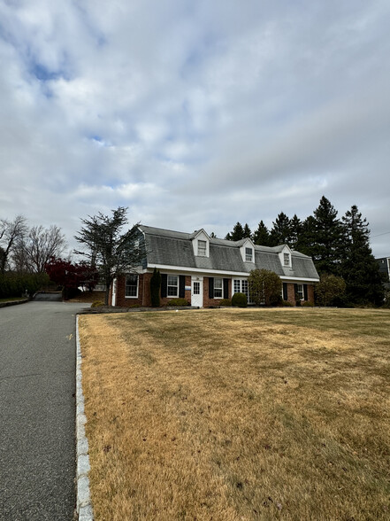 736 Mountain Blvd, Watchung, NJ for sale - Building Photo - Image 1 of 9