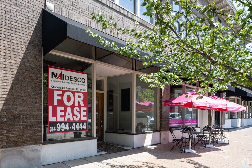 101-113 W Lockwood Ave, Webster Groves, MO for lease - Building Photo - Image 3 of 4