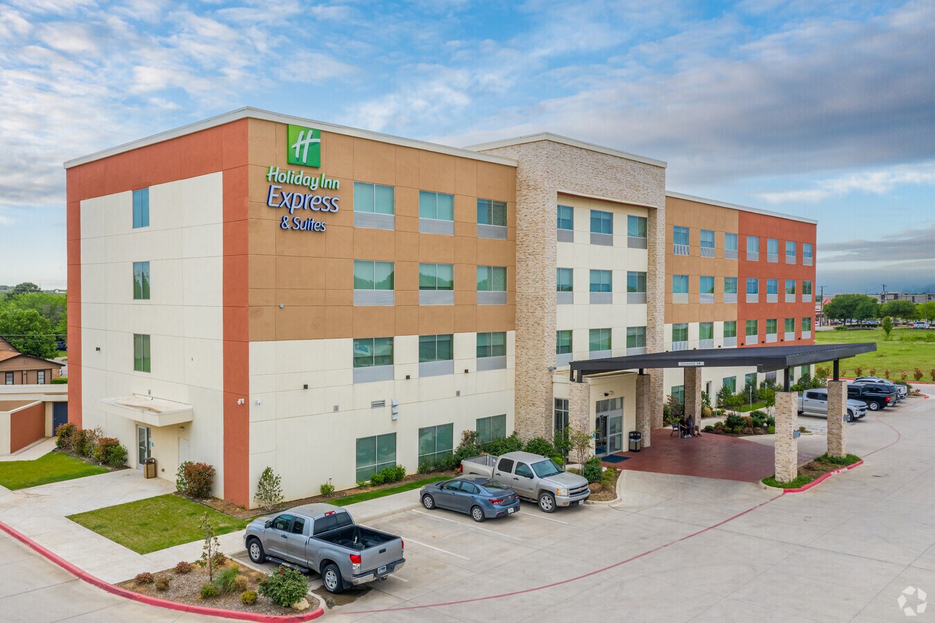 3550 Forest Hill Cir, Forest Hill, TX 76140