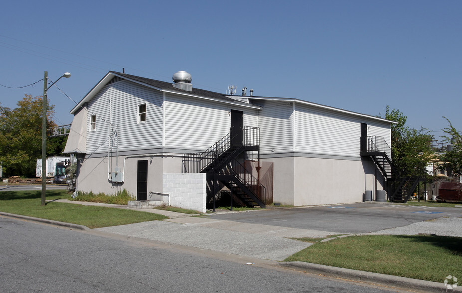 3030 Barnard St, Savannah, GA for lease - Building Photo - Image 2 of 4