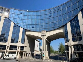 More details for 14-15 Place Georges Pompidou, Montigny-le-Bretonneux - Office for Lease